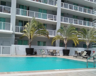 1250 S Miami Av - Photo Thumbnail 18