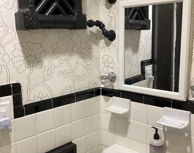 374 Clinton Avenue - Photo Thumbnail 9