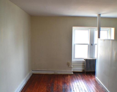 180 W Manheim St - Photo Thumbnail 4