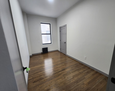 550 West 157th Street - Photo Thumbnail 3