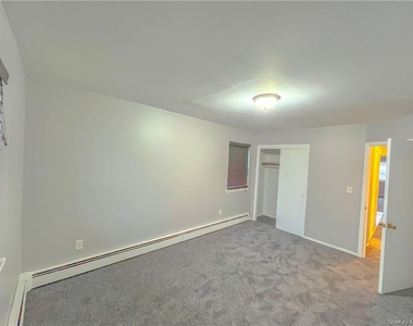 3249 Kingsland Avenue - Photo Thumbnail 9