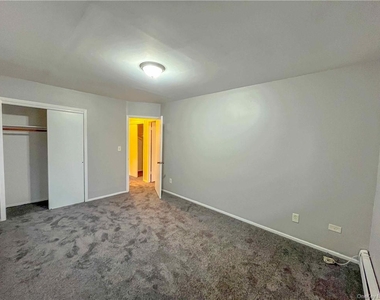 3249 Kingsland Avenue - Photo Thumbnail 10