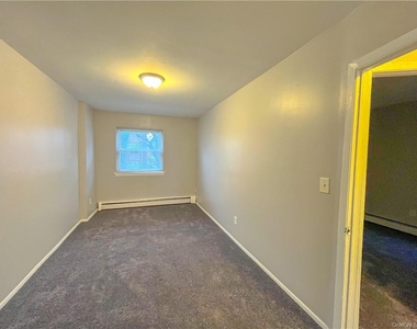 3249 Kingsland Avenue - Photo Thumbnail 12