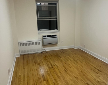 201 East 12th Street - Photo Thumbnail 5