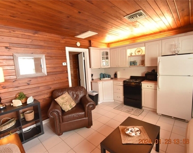 146 Coral Avenue - Photo Thumbnail 6