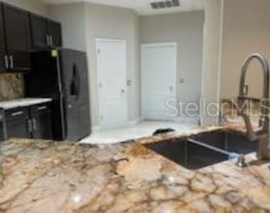 2307 Treetop Lane - Photo Thumbnail 8