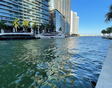 475 Brickell Ave - Photo Thumbnail 20