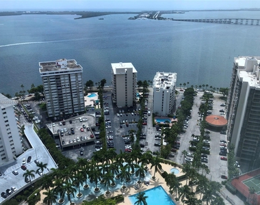 1435 Brickell Ave - Photo Thumbnail 23