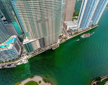 465 Brickell Ave - Photo Thumbnail 23