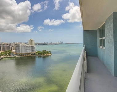 1111 Brickell Bay Dr - Photo Thumbnail 13