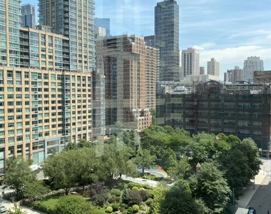 400 West 63rd Street - Photo Thumbnail 7