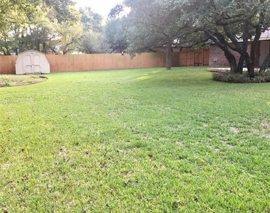 923 Salado Oaks Drive - Photo Thumbnail 18