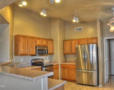 12950 W Merrell Street - Photo Thumbnail 11