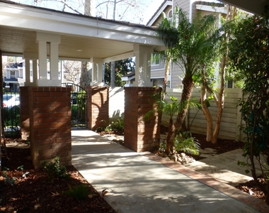 1067 Terrace Hill Circle - Photo Thumbnail 2