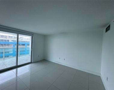 2101 Brickell Ave - Photo Thumbnail 4