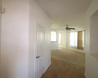 4508 Gunnison Drive - Photo Thumbnail 10