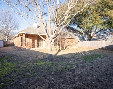 2216 Park Hurst Drive - Photo Thumbnail 27