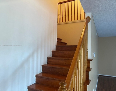 59 Canterbury Ln - Photo Thumbnail 55