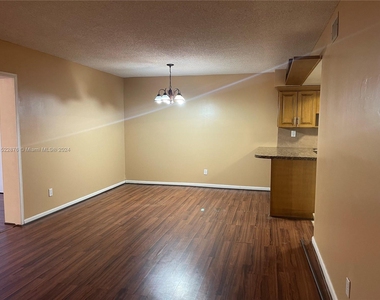 59 Canterbury Ln - Photo Thumbnail 28