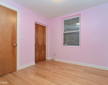 2233 W Lawrence Avenue - Photo Thumbnail 9