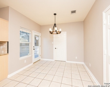 1506 Crescent Pt - Photo Thumbnail 8