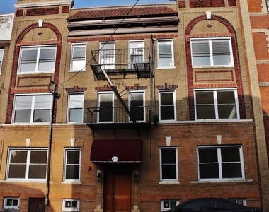 325 Baldwin Ave - Photo Thumbnail 0