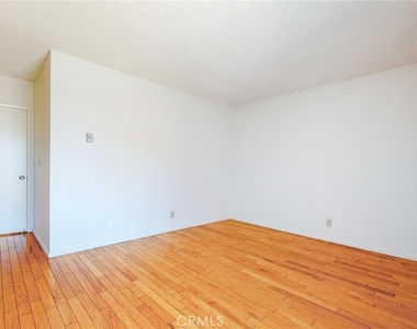 1730 Camden Avenue - Photo Thumbnail 14