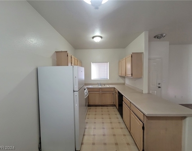 5650 E Sahara Avenue - Photo Thumbnail 18