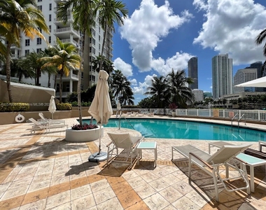 801 Brickell Key Blvd - Photo Thumbnail 10