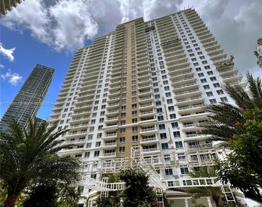 801 Brickell Key Blvd - Photo Thumbnail 1