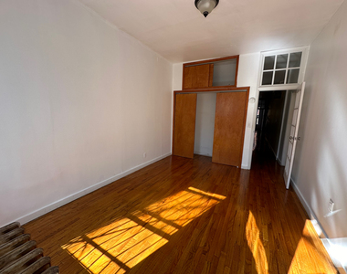 122 Bergen Street - Photo Thumbnail 9