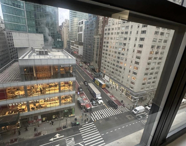 157 East 57th Street - Photo Thumbnail 7