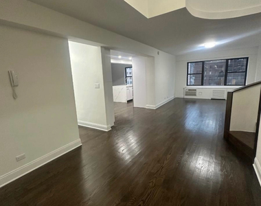 157 East 57th Street - Photo Thumbnail 2