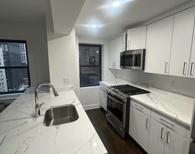 157 East 57th Street - Photo Thumbnail 1