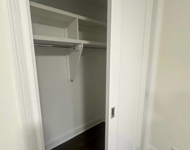 157 East 57th Street - Photo Thumbnail 3