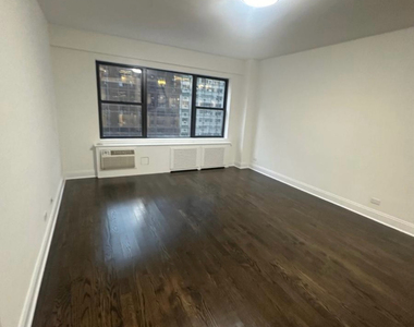 157 East 57th Street - Photo Thumbnail 12