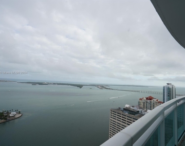 950 Brickell Bay Dr - Photo Thumbnail 17