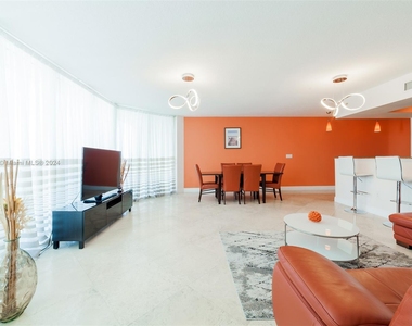 16699 Collins Ave - Photo Thumbnail 18