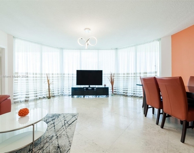 16699 Collins Ave - Photo Thumbnail 12