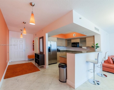 16699 Collins Ave - Photo Thumbnail 1