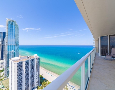 16699 Collins Ave - Photo Thumbnail 49