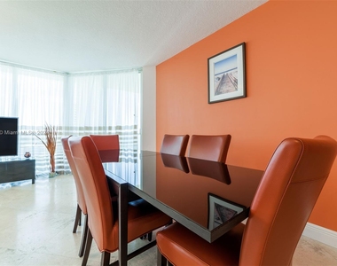 16699 Collins Ave - Photo Thumbnail 10