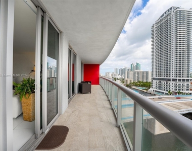 2600 E Hallandale Beach Blvd - Photo Thumbnail 14