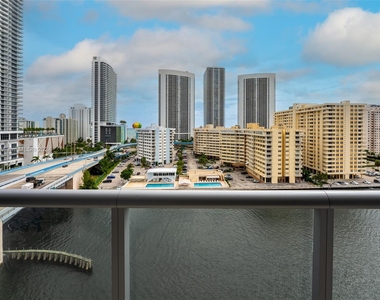 2600 E Hallandale Beach Blvd - Photo Thumbnail 36