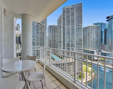 801 Brickell Key Blvd - Photo Thumbnail 10