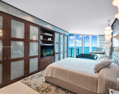 17001 Collins Ave - Photo Thumbnail 13