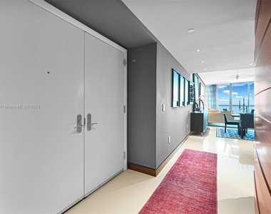 17001 Collins Ave - Photo Thumbnail 31