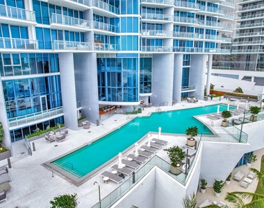 17001 Collins Ave - Photo Thumbnail 45