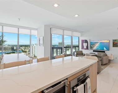 6899 Collins Ave - Photo Thumbnail 19