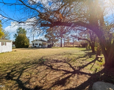 8507 E Hazelwood Street - Photo Thumbnail 18